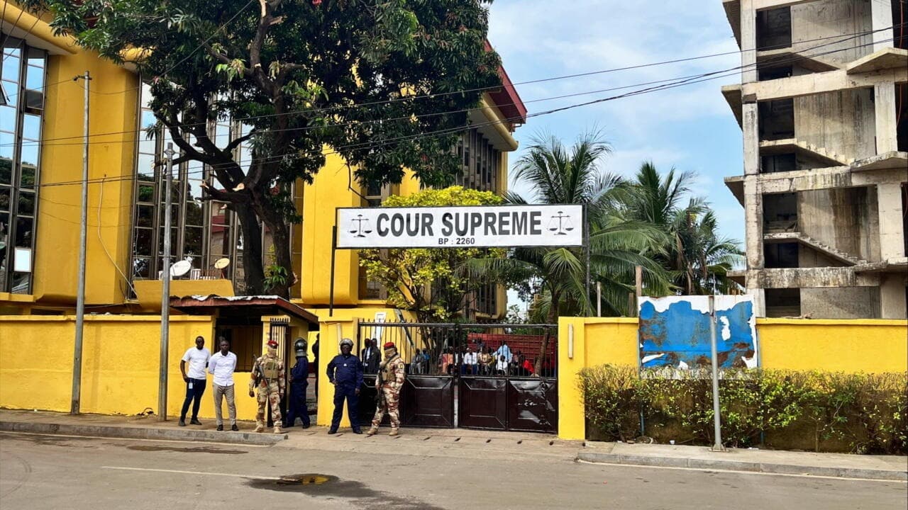 Illustration — Guinée : la Cour suprême valide les législatives, Doumbouya contrôle 127 sièges sur 147, l'opposition UFDG et RPG absente