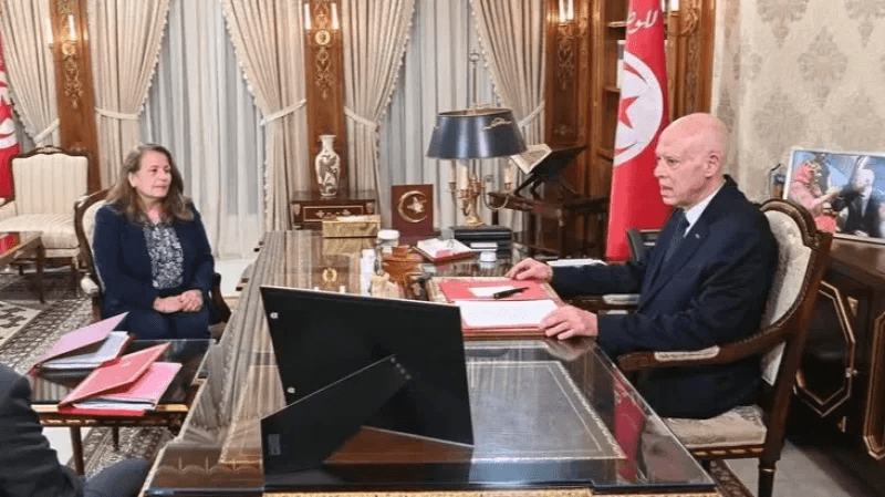 Illustration — Tunisie : la ministre de l'Énergie limogée pour avoir «vendu le soleil» le grand débat africain sur la souveraineté énergétique