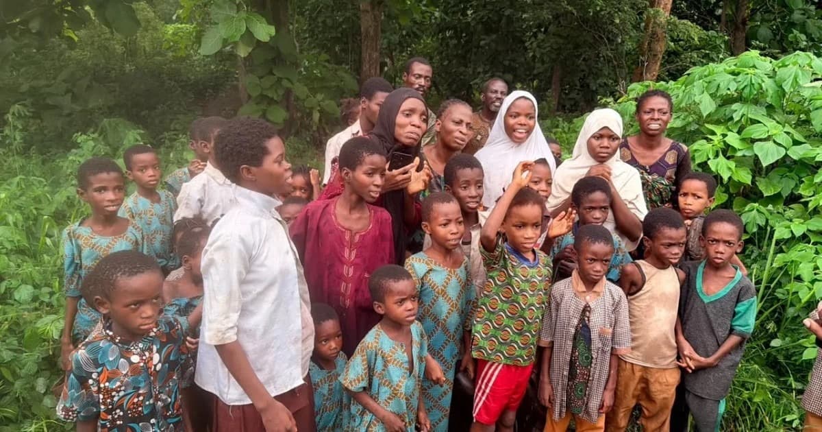 Illustration — Nigeria : 44 élèves et enseignants libérés sans rançon après 56 jours aux mains d'Ansaru dans l'État d'Oyo