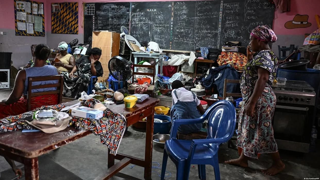 Illustration — Abidjan : déguerpis la veille du bac, des candidats passent l'examen dans l'incertitude, Port-Bouët et Koumassi en first person