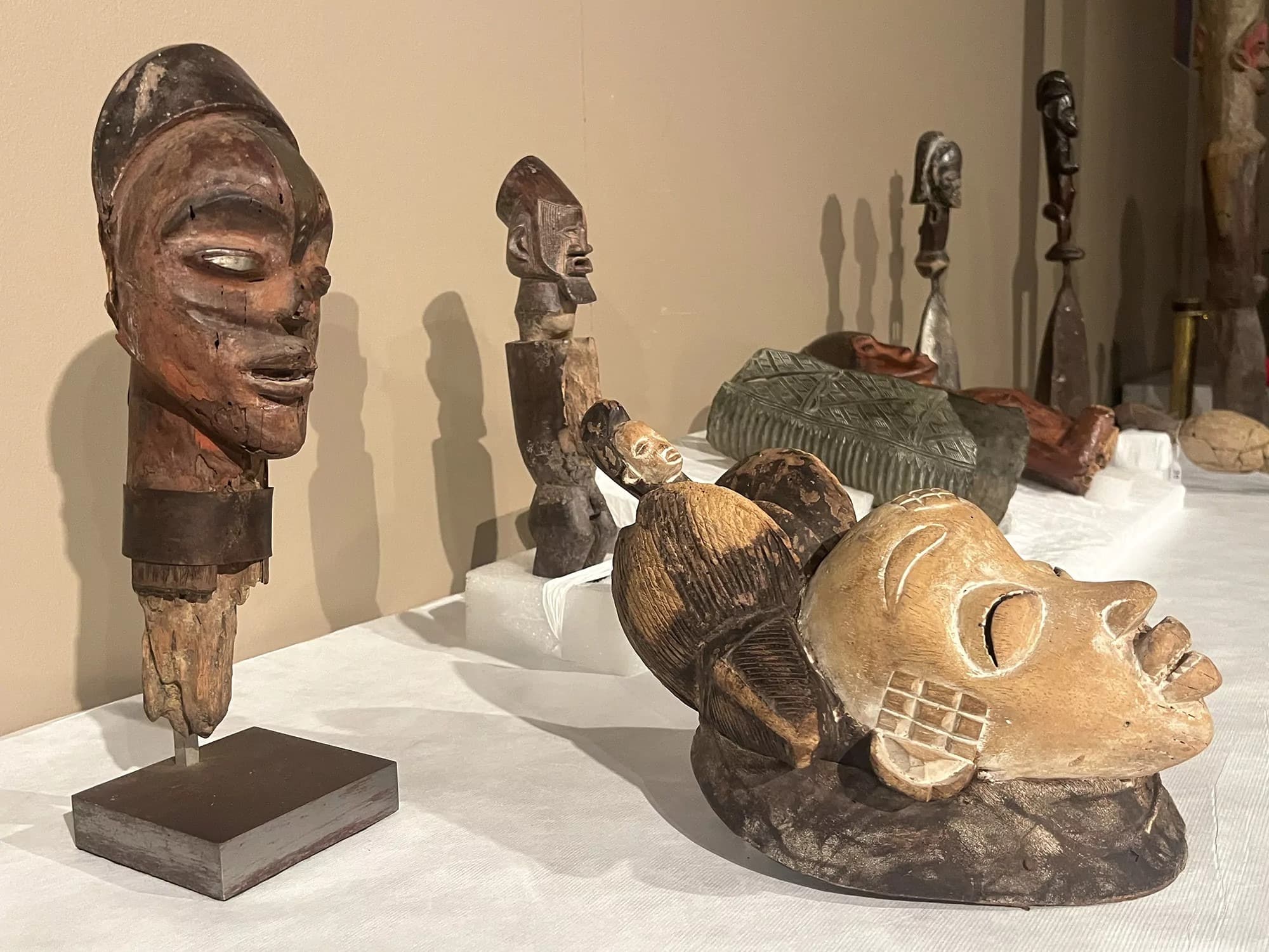 Illustration — Bordeaux refuse le legs d'un « petit musée africain » pour favoriser la restitution des objets
