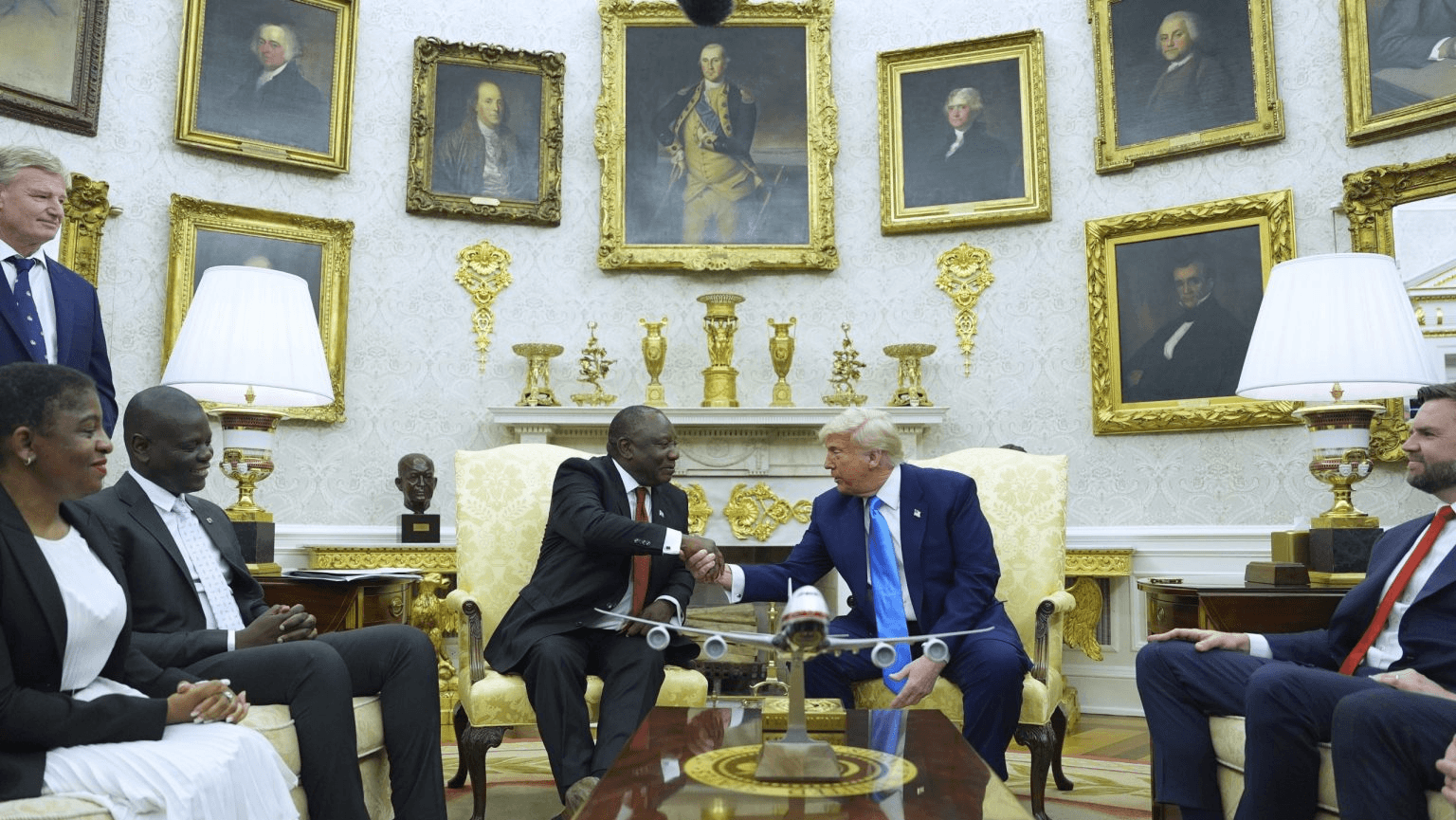 Illustration — Trump avale sa fierté pour les terres rares d'Afrique du Sud : 50 millions de dollars dans le Limpopo