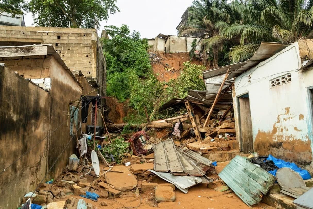 Illustration — Côte d'Ivoire : le gouvernement déplore 59 morts dans les inondations et annonce 12 000 logements sociaux à Songon et sur l'autoroute du Nord, Attécoubé concentre le bilan le plus lourd