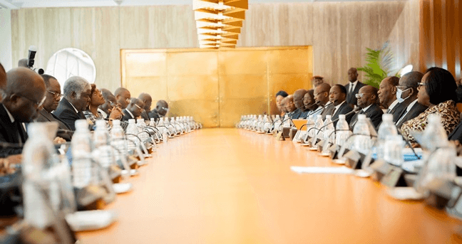 Illustration — 114 000 milliards FCFA : le Sénat examine aujourd'hui le plus grand plan de développement de l'histoire de la CI