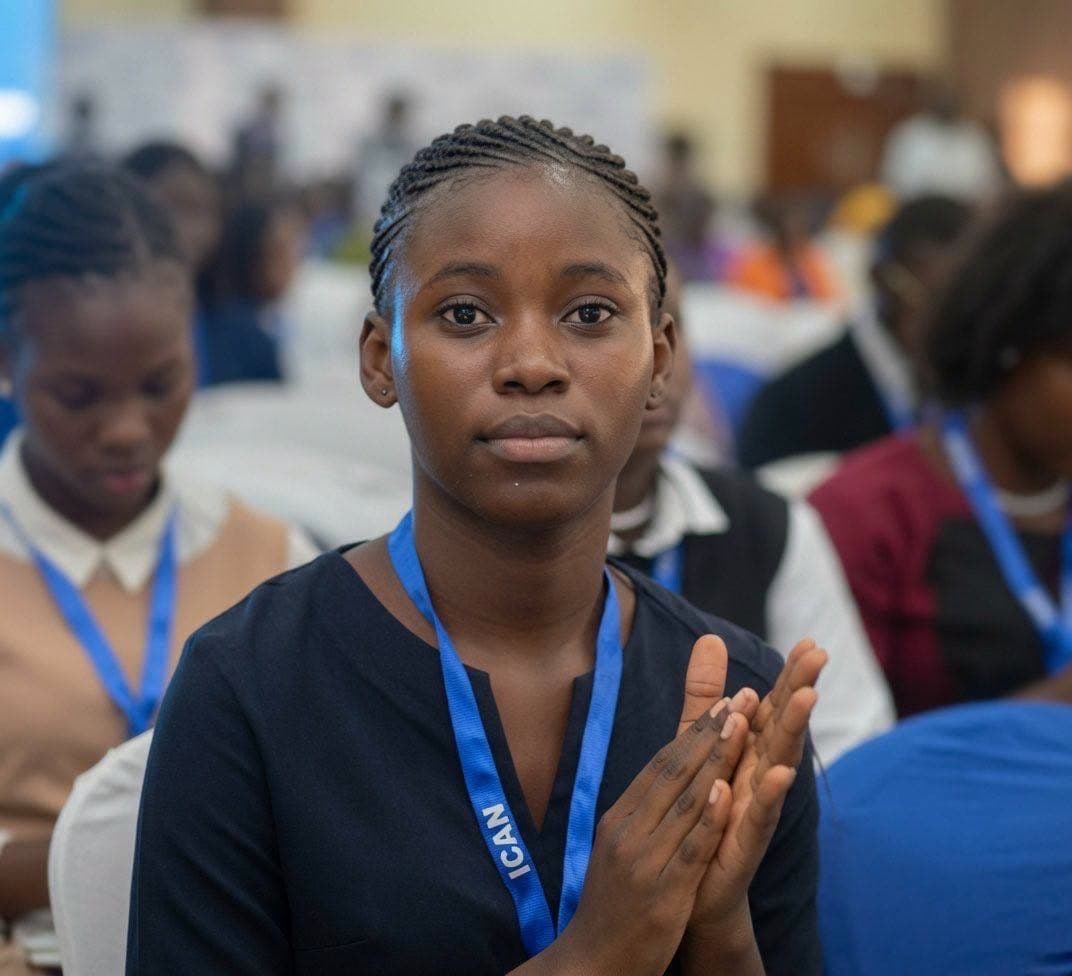 Illustration — Nigeria : à 16 ans, Osasere Okundaye devient la plus jeune experte-comptable agréée du pays, le gouvernement célèbre un record qui fait trembler les barrières d'âge