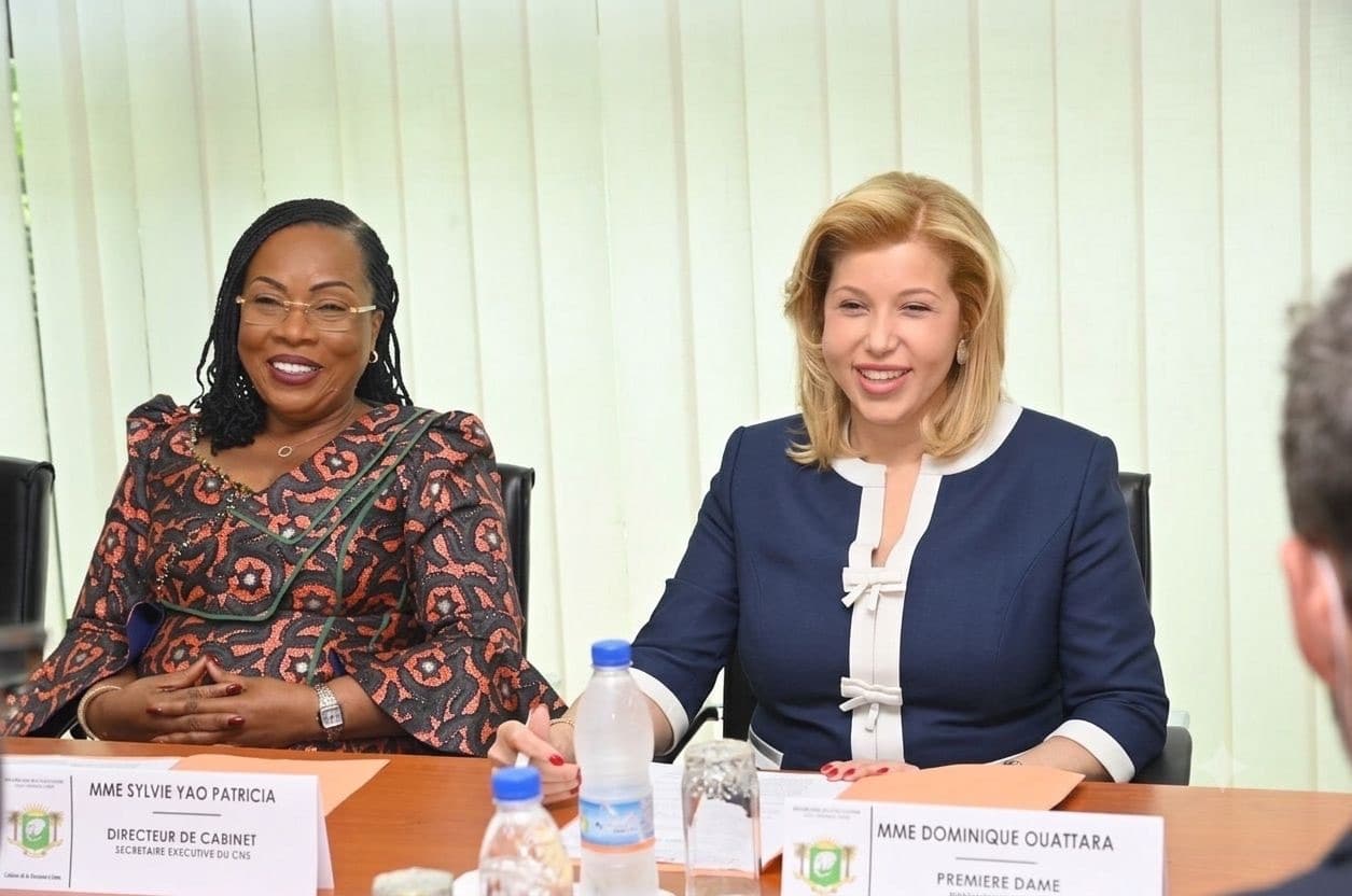 Illustration — Côte d'Ivoire : le programme ENACTE lance sa 2e phase dans la Nawa, travail des enfants passé de 31 % à 21 %, Dominique Ouattara accorde son parrainage