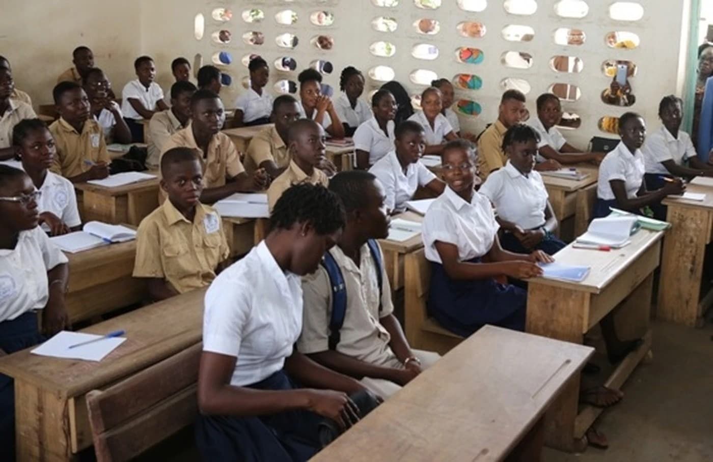 Illustration — Côte d'Ivoire : le DOB annonce des innovations majeures pour les affectations en ligne des classes de 6e et 2nde, la rentrée 2026-2027 simplifiée pour les lycéens