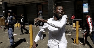 Illustration — Afrique du Sud : les violences xénophobes s'intensifient, pourquoi la nation arc-en-ciel se fracture en 2026