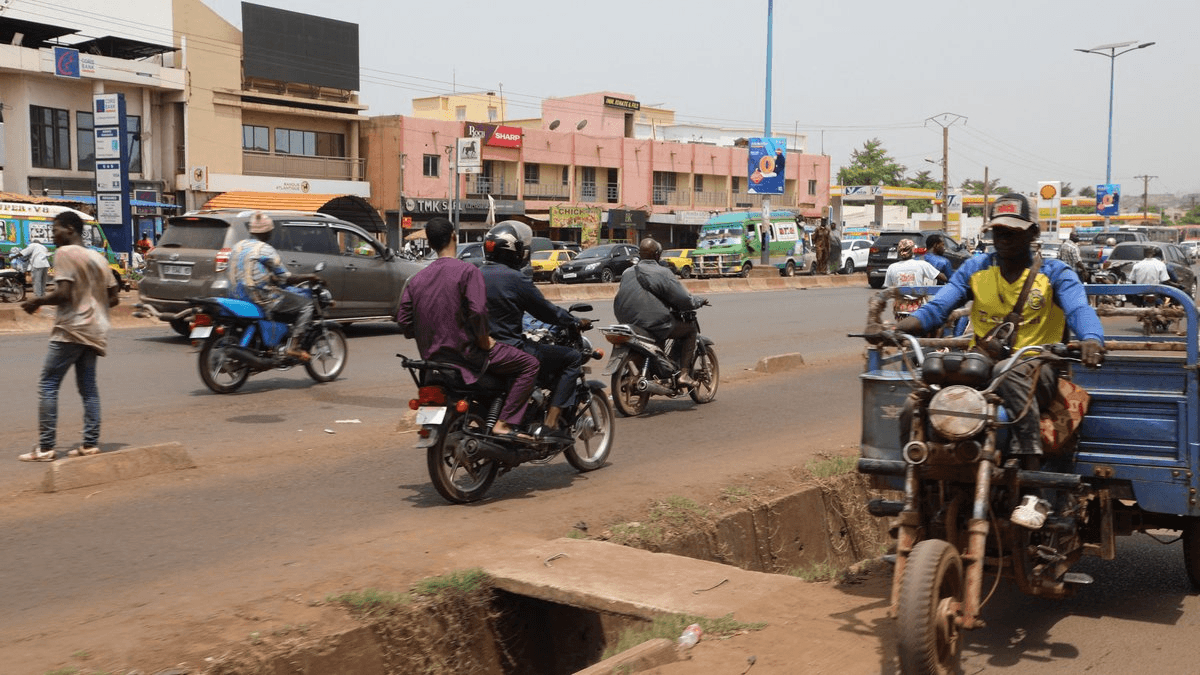 Illustration — Mali : le JNIM annonce le blocus total de Bamako, 1 000 véhicules bloqués, la capitale encerclée