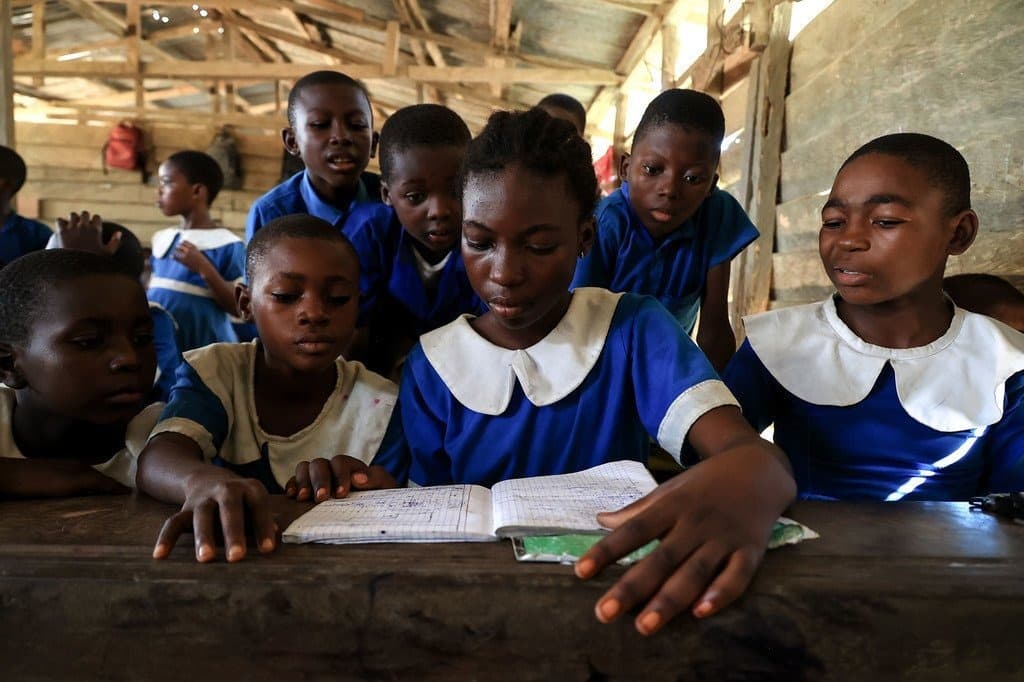 Illustration - Cameroun : huit millions d'élèves à l'école, sauf dans les zones anglophones sous escorte militaire