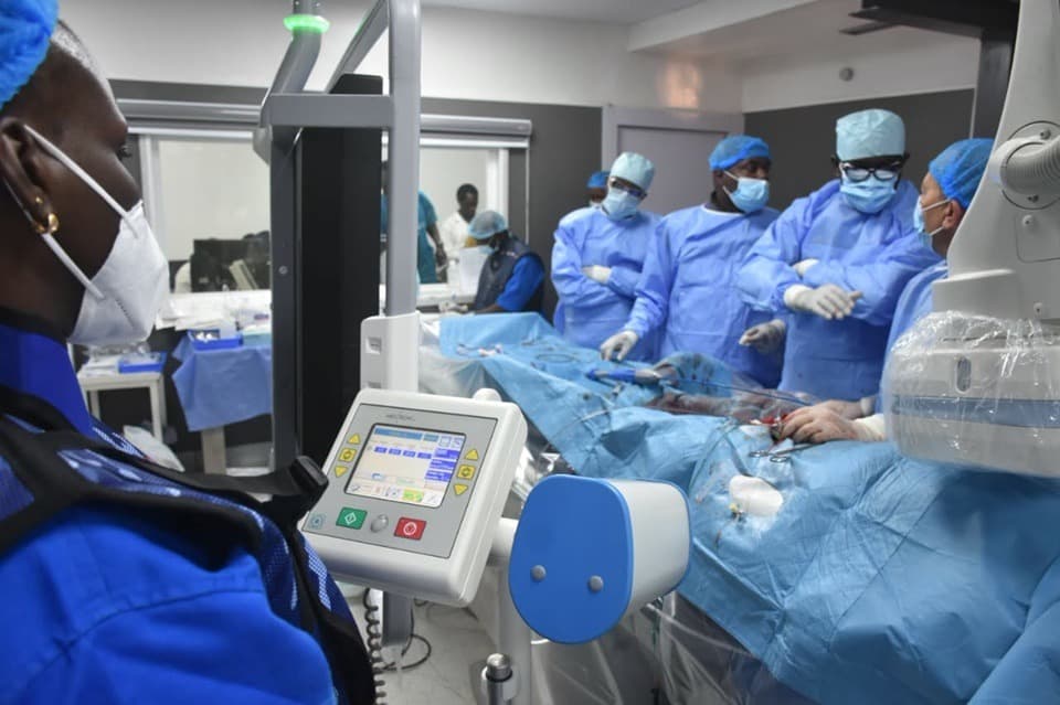 Illustration — Abidjan : première ivoirienne de chirurgie cardiaque TAVI, l'Institut de Cardiologie opère deux patients sans ouvrir la poitrine