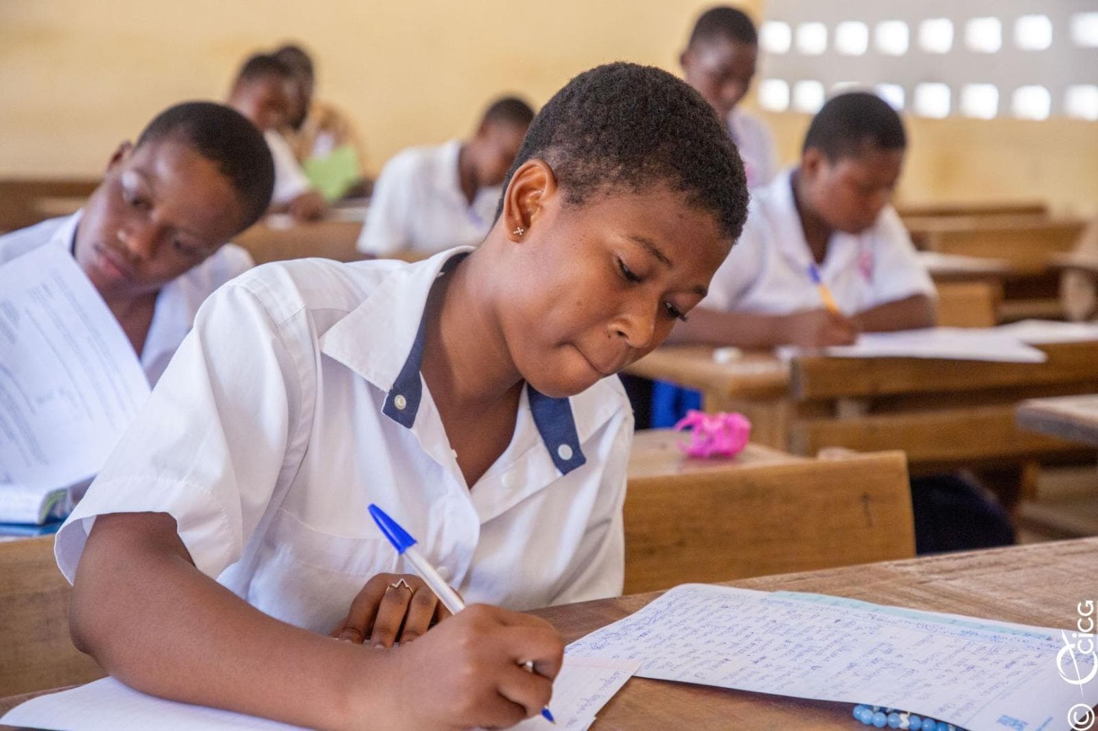 Illustration — Bac 2026 : 329 372 candidats passent les maths ce mardi, J2 dans 549 centres, résultats le 6 juillet