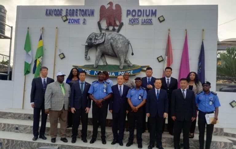 Illustration — Nigeria-Chine : Abuja et Pékin renforcent la coopération contre la cybercriminalité à Lagos, syndicats chinois et EFCC