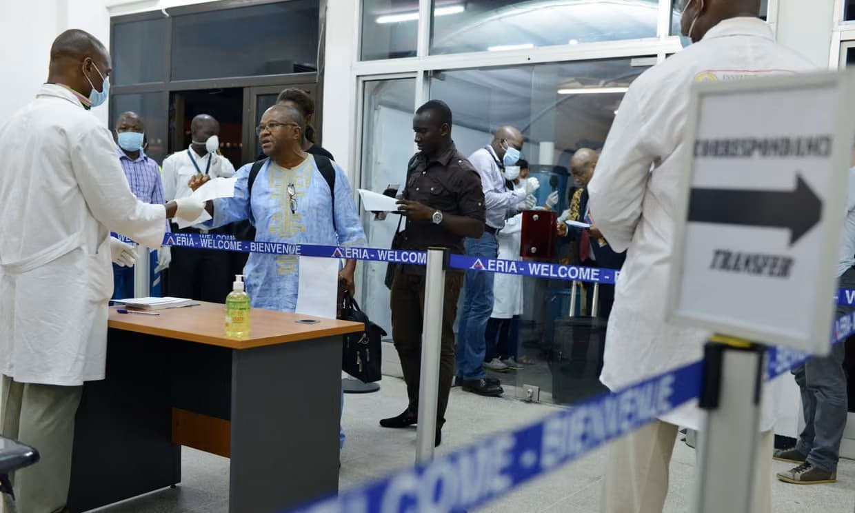 Illustration — Ebola : un Américain positif en RDC, Washington impose le dépistage dans ses aéroports, l'Africa CDC dénonce les restrictions comme inefficaces