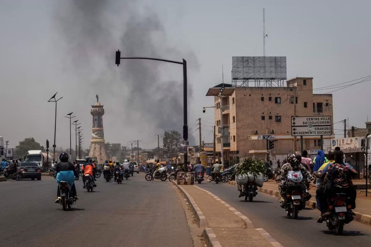 Illustration — Mali : l'interdiction des motos hors des grandes villes s'applique de façon très disparate, carburant, JNIM et quotidien rural en crise
