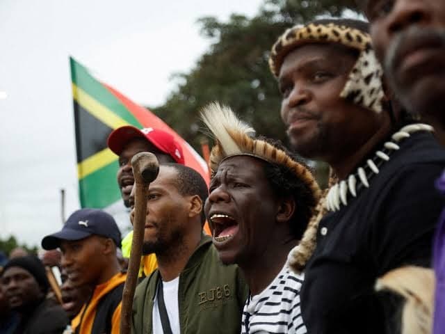 Illustration - À Durban, une chasse aux migrants tourne à la violence devant un bâtiment public