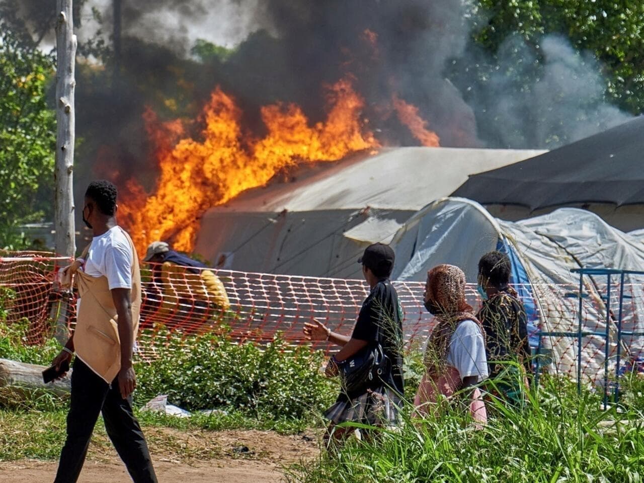 Illustration — RD Congo : des hommes armés attaquent un centre d'isolement Ebola à Butembo, le gardien blessé à l'arme blanche, la salle des cas suspects incendiée